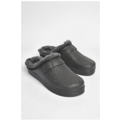 Сабо чоловічі на хутрі чорного кольору 185094L
