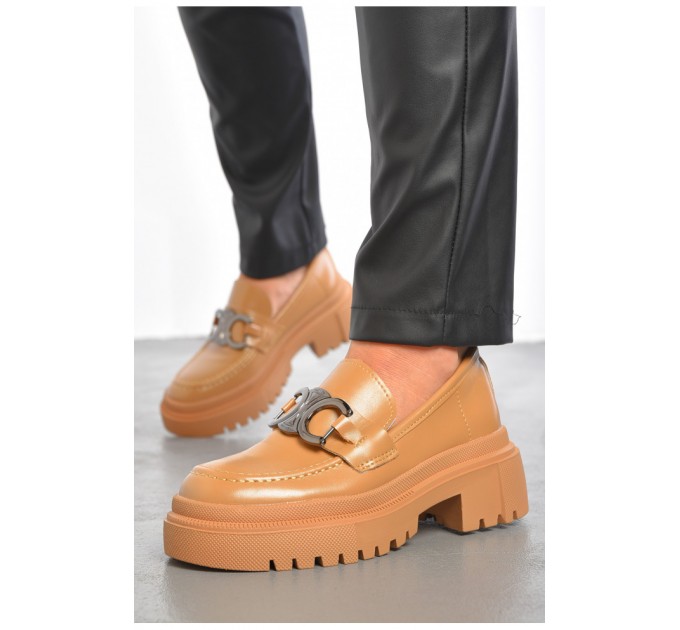 Лоферы женские темно-бежевого цвета 189501L