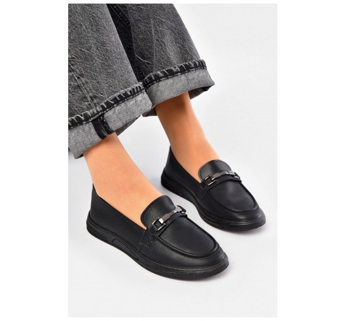 Туфлі-лофери жіночі чорного кольору 189821L