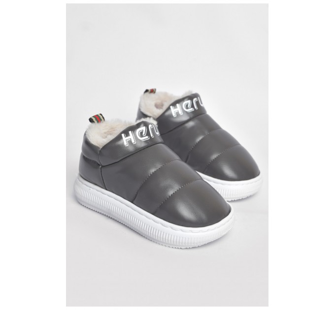 Капці дитячі чорного кольору на хутрі 190093L