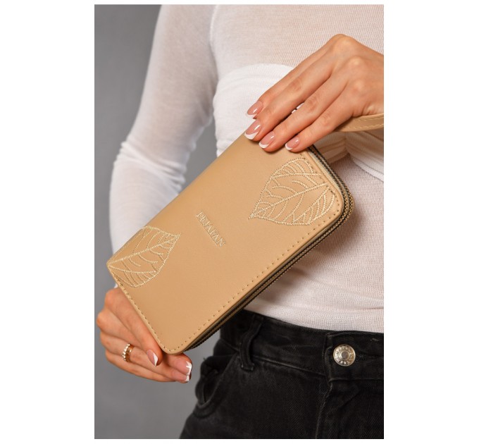Гаманець жіночий з екошкіри бежевого кольору 193626L