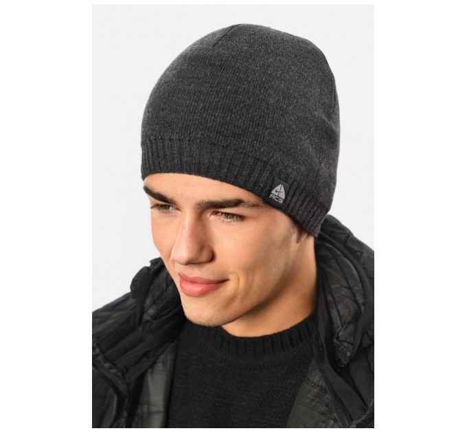 Мужская шапка на флисе темно-серого цвета 193789L