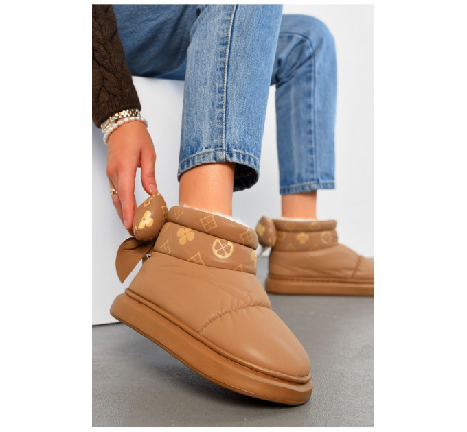 Уггі жіночі на хутрі бежевого кольору 194712L