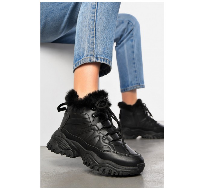 Черевики жіночі зимові чорного кольору 197563L