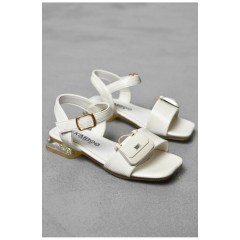 Босоніжки дитячі для дівчинки світло-бежевого кольору 199517L