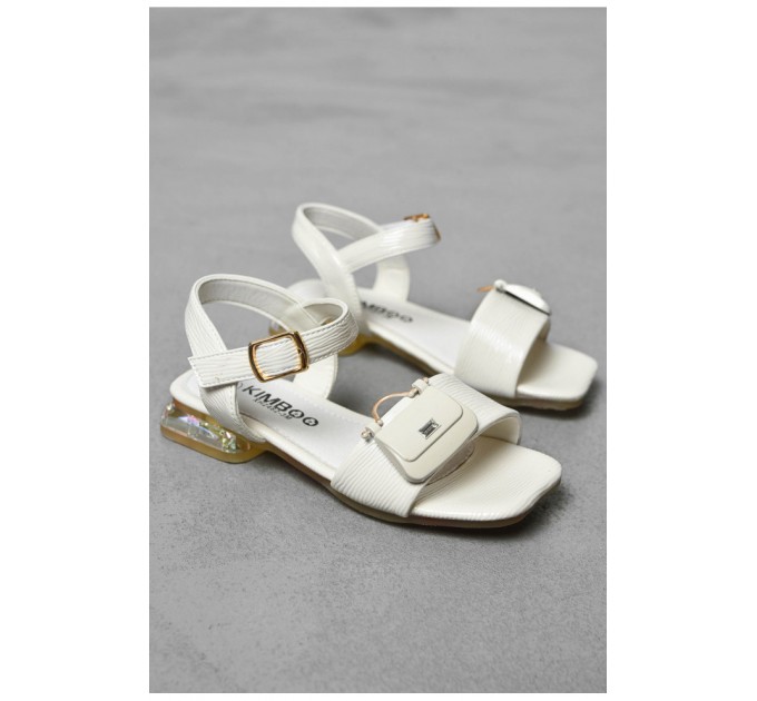 Босоніжки дитячі для дівчинки світло-бежевого кольору 199517L