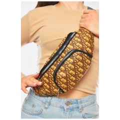 Бананка жіноча з екошкіри світло-коричневого кольору 201217L