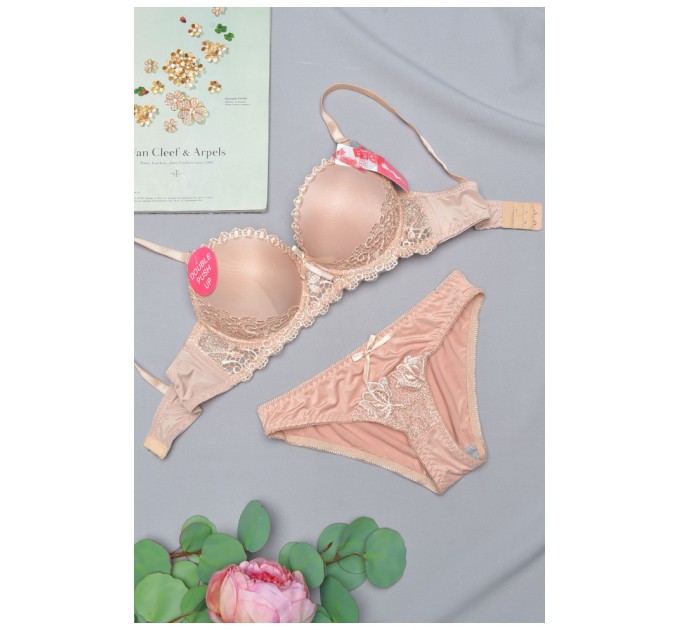 Комплект женский бежевого цвета чашка В 158070L