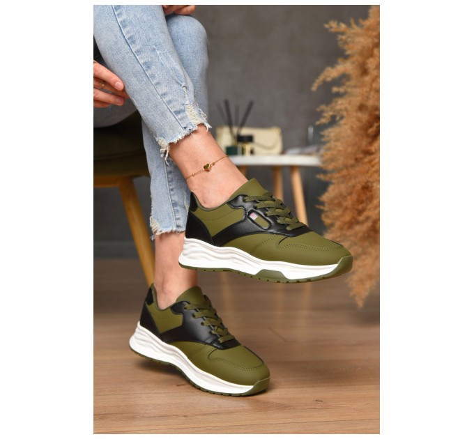 Кросівки жіночі кольору хакі на шнурівці 165990L