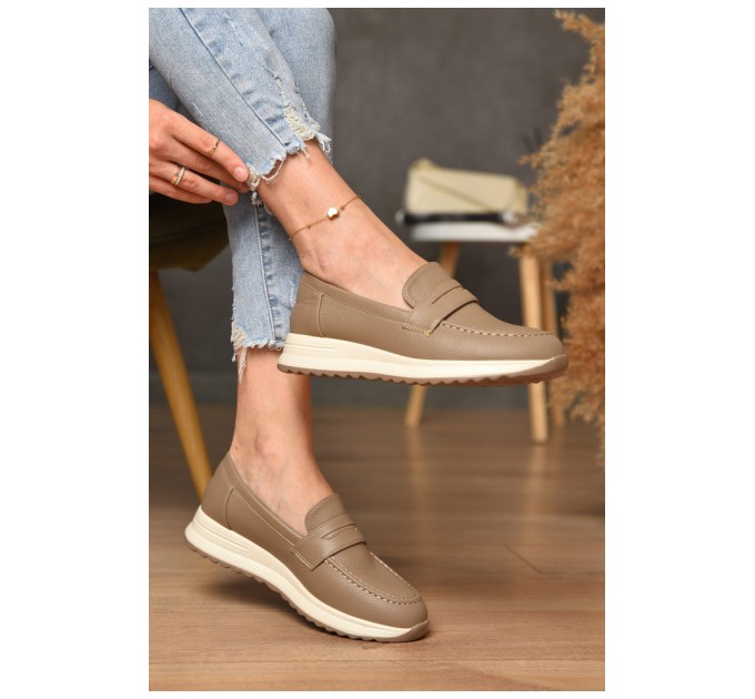 Лоферы женские бежевого цвета 178076L