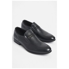 Туфлі підліткові для хлопчика чорного кольору 180191L