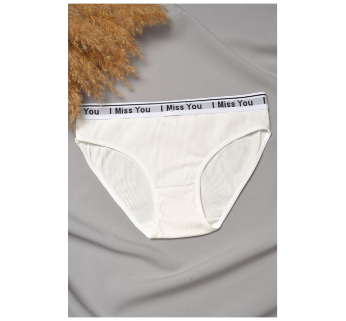 Труси жіночі молочного кольору з написом 188645L