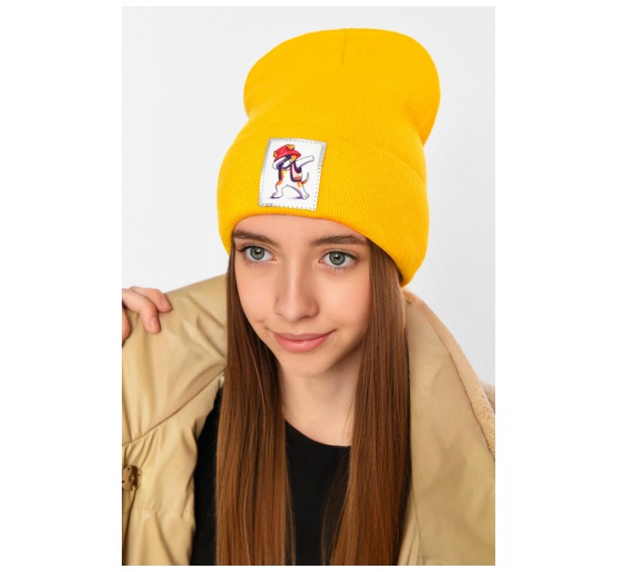 Зимняя шапка подростковая с нашивкой желтого цвета 193215L