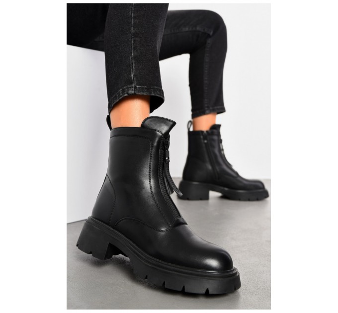 Черевики жіночі зимові чорного кольору 194058L