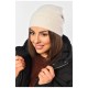 Шапка жіноча демісезонна молочного кольору 194590L