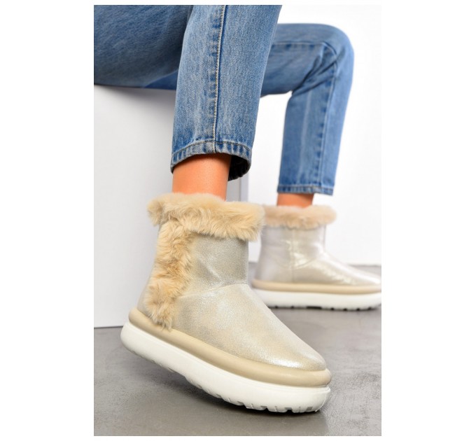 Уггі жіночі на хутрі білого кольору 195168L