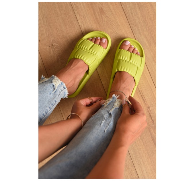 Шлепанцы пена женские лайма цвета 196711L