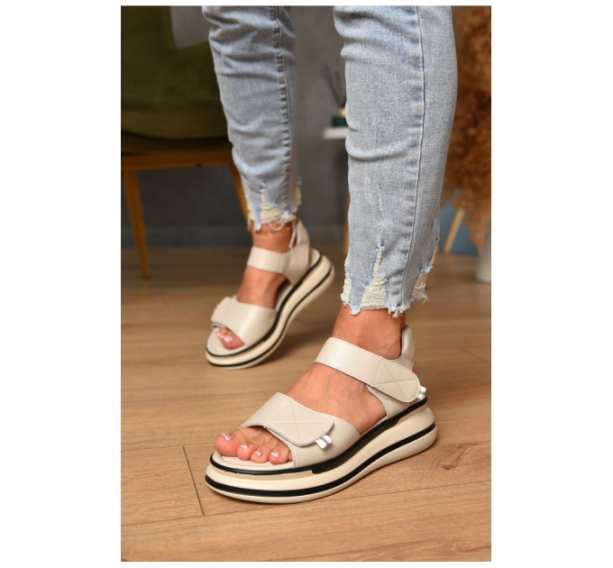 Сандалі жіночі бежевого кольору 200195L