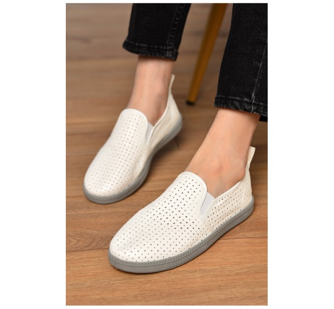 Мокасины женские белого цвета 202478L