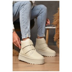 Уггі жіночі на хутрі молочного кольору 204924L