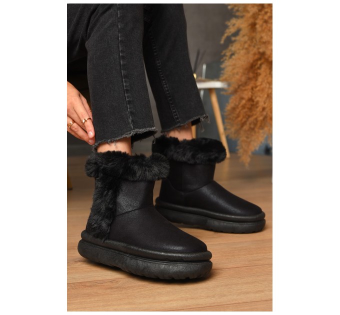 Уггі жіночі на хутрі чорного кольору 205619L