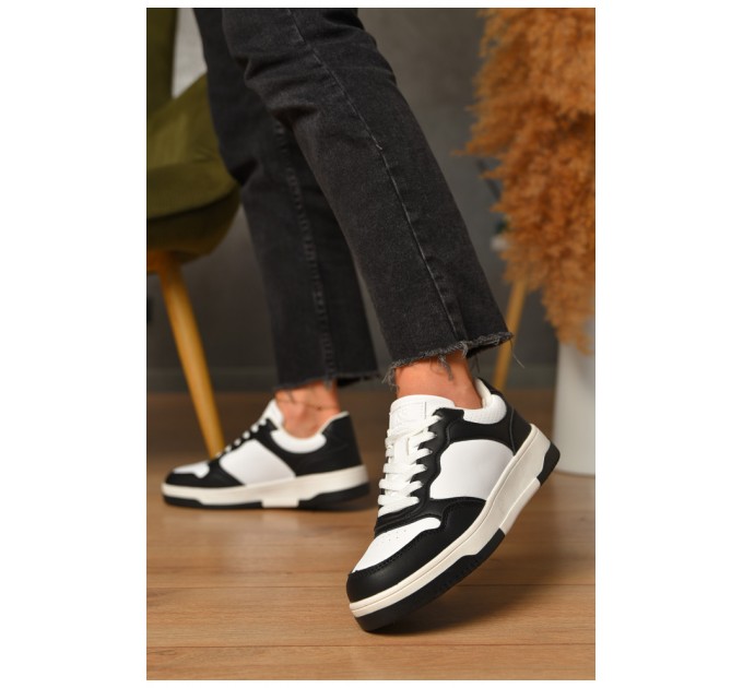 Кросівки жіночі чорно-білого кольору на шнурівці 206169L