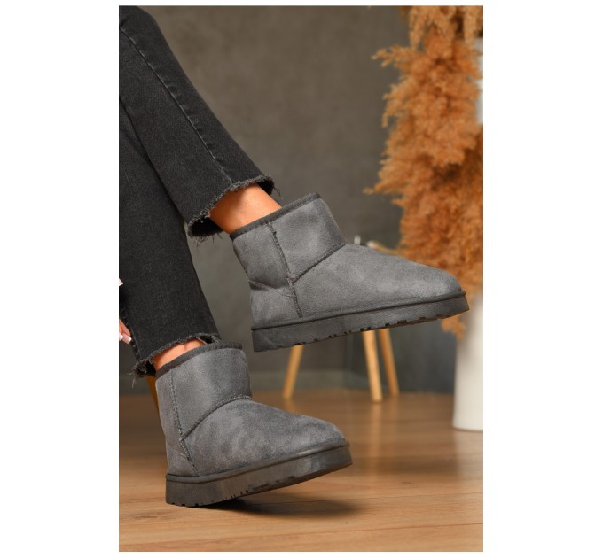 Уггі жіночі сірого кольору на хутрі 206200L