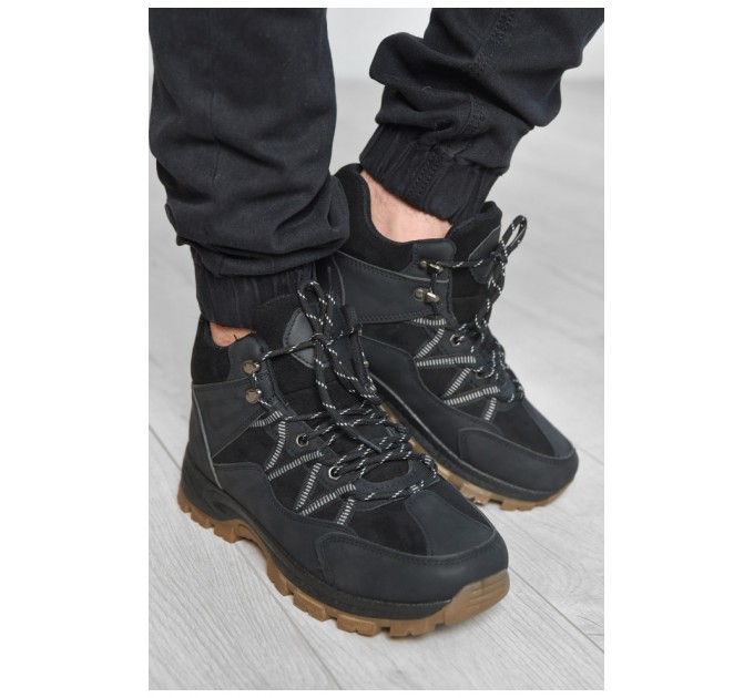 Ботинки мужские зимние черного цвета 166564L