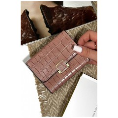 Кошелек женский из экокожи розового цвета 181957L