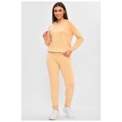 Костюм трикотажний жіночий бежевого кольору 187071L