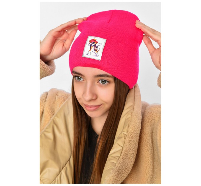 Шапка зимова підліткова з нашивкою малинового кольору 193219L