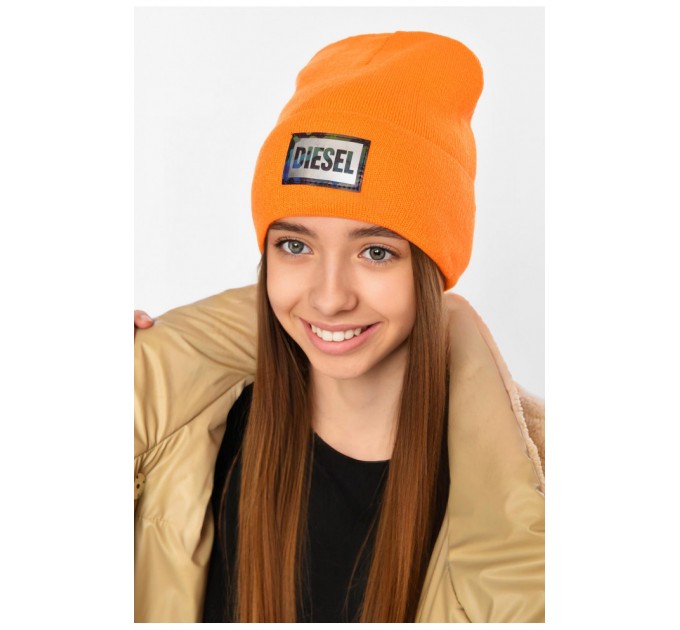 Шапка зимова підліткова з нашивкою помаранчевого кольору 193232L