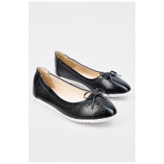 Балетки для дівчинки чорного кольору 194916L