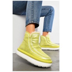 Уггі жіночі на хутрі салатового кольору 195170L