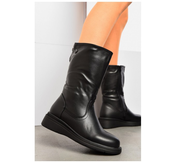 Сапоги женские зимние на молнии черного цвета 195809L