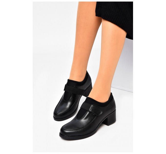Туфлі жіночі чорного кольору 200625L