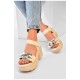 Босоніжки жіночі бежевого кольору 200999L