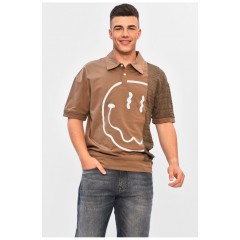 Футболка чоловіча напівбатальна коричневого кольору з принтом 201826L Футболка чоловіча напівбатальна коричневого кольору з принтом 201826L