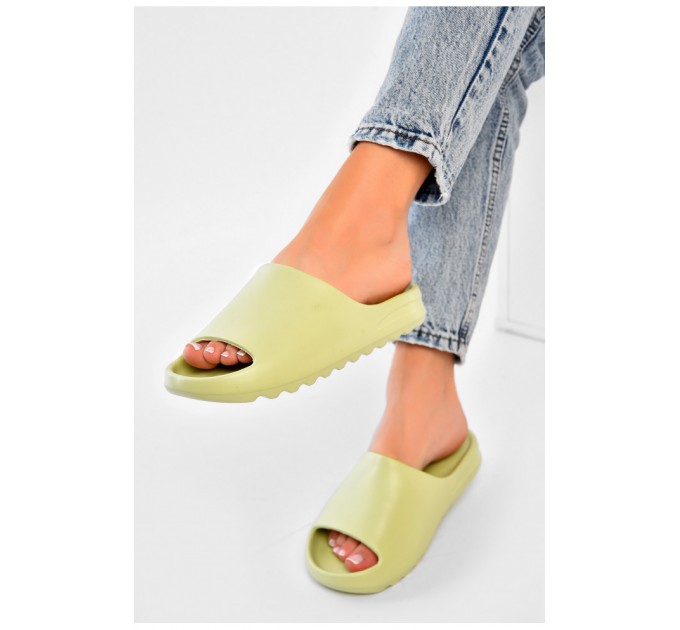 Шльопанці піна жіночі оливкового кольору 203934L