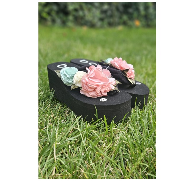 Вьетнамки женские черного цвета с цветочным принтом 203980L