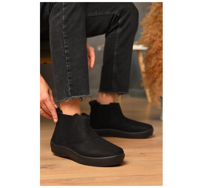 Бурки жіночі на хутрі чорного кольору 205422L