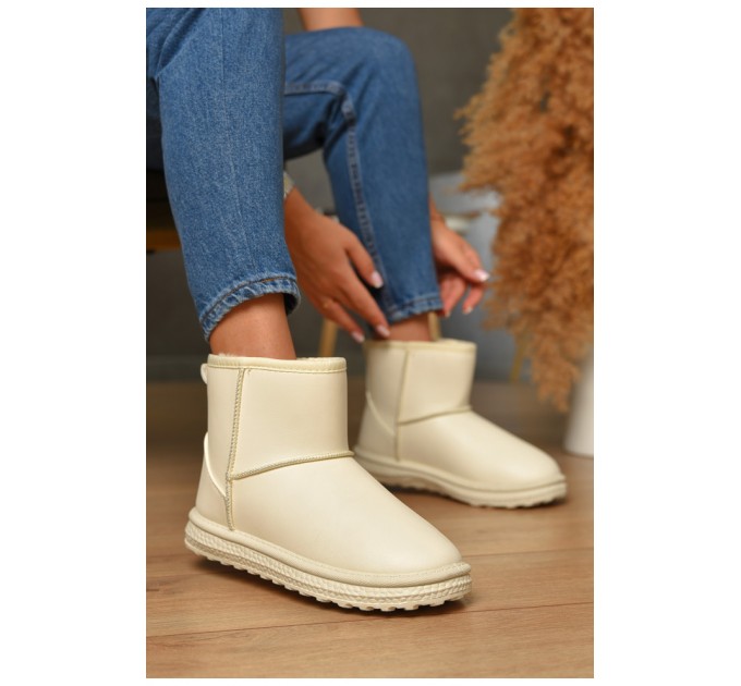 Угги женские на меху эко кожа молочного цвета 206059L