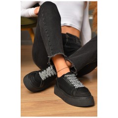 Кросівки жіночі чорного кольору на шнурівці 206181L