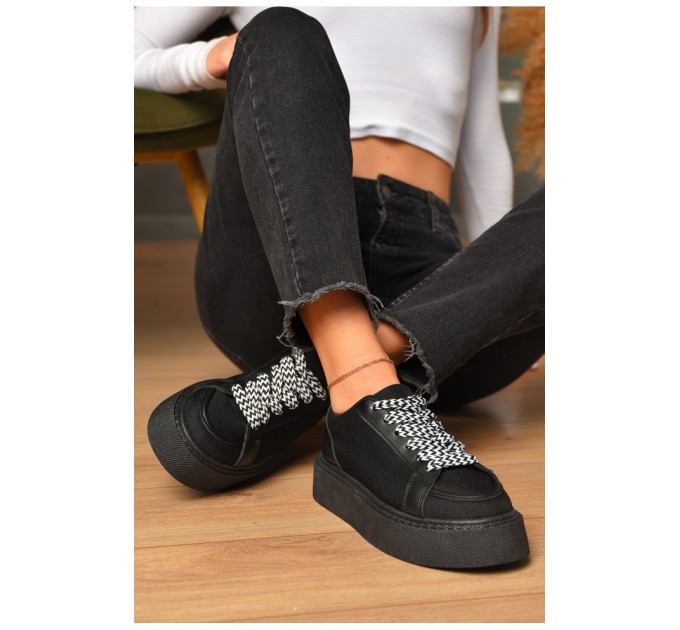 Кроссовки женские черного цвета на шнуровке 206181L