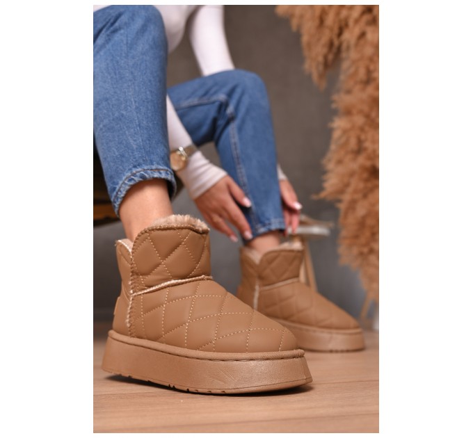 Уггі жіночі на хутрі бежевого кольору 206201L