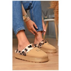 Домашні капці жіночі на хутрі світло-бежевого кольору 206340L Домашні капці жіночі на хутрі світло-бежевого кольору 206340L