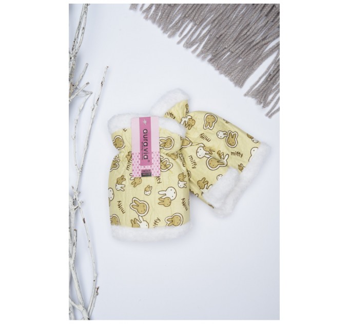 Митенки детские для девочки светло-бежевого цвета с принтом на 9-12 лет 152715L