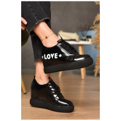 Туфлі-снікерси жіночі демісезонні чорного кольору 154191L