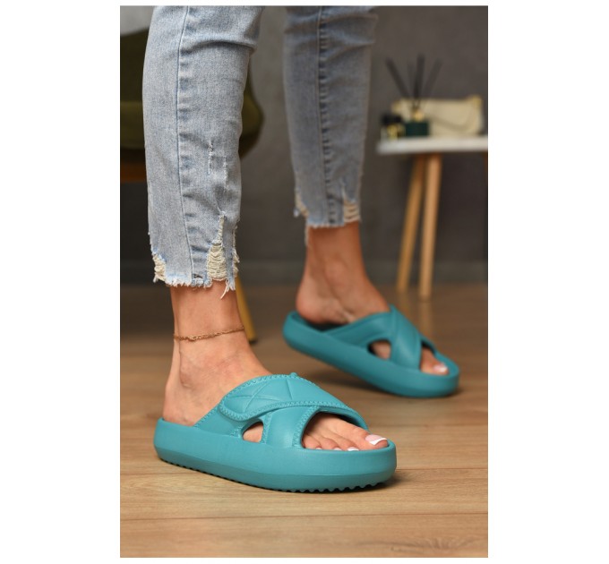 Шлепанцы пена женские зеленого цвета 174740L