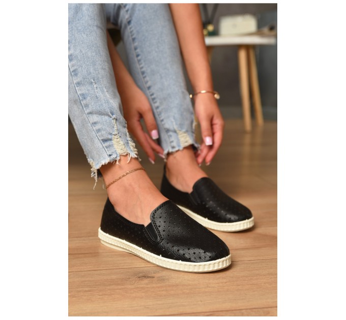Мокасини жіночі чорного кольору 175173L